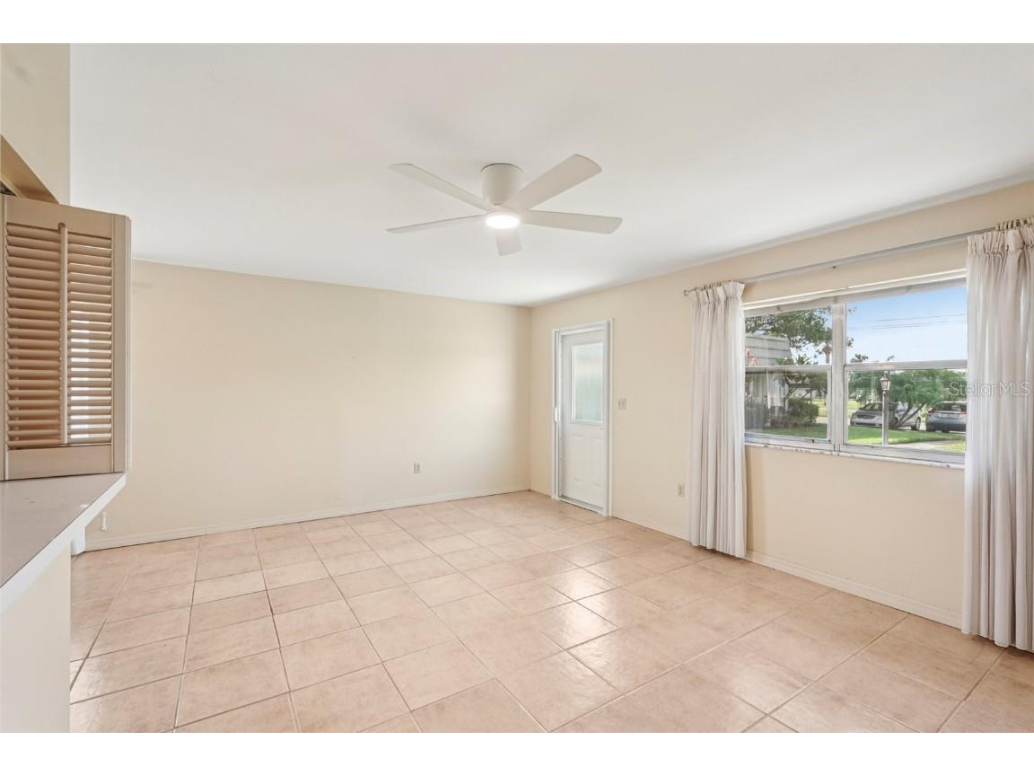 201 Kings Boulevard #19 Sun City Center FL 33573 TB8409482 image6