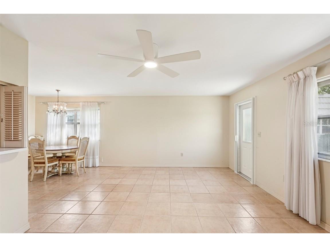 201 Kings Boulevard #19 Sun City Center FL 33573 TB8409482 image9