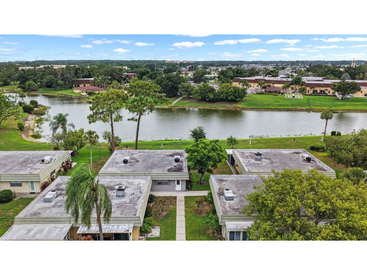 201 Kings Boulevard #19 Sun City Center FL 33573 TB8515140 image1