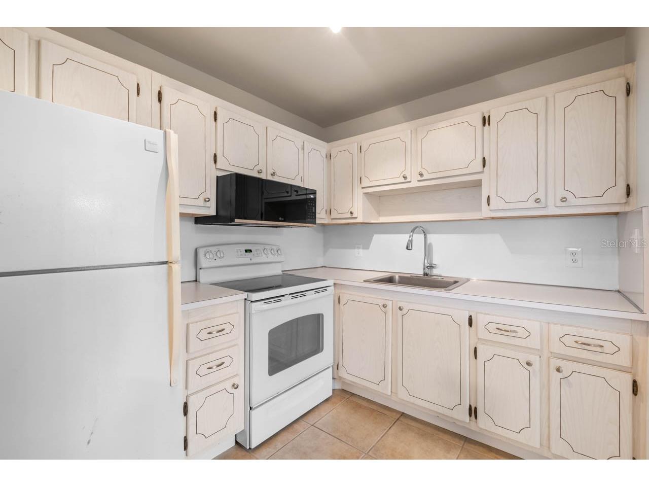 201 Kings Boulevard #19 Sun City Center FL 33573 TB8515140 image11