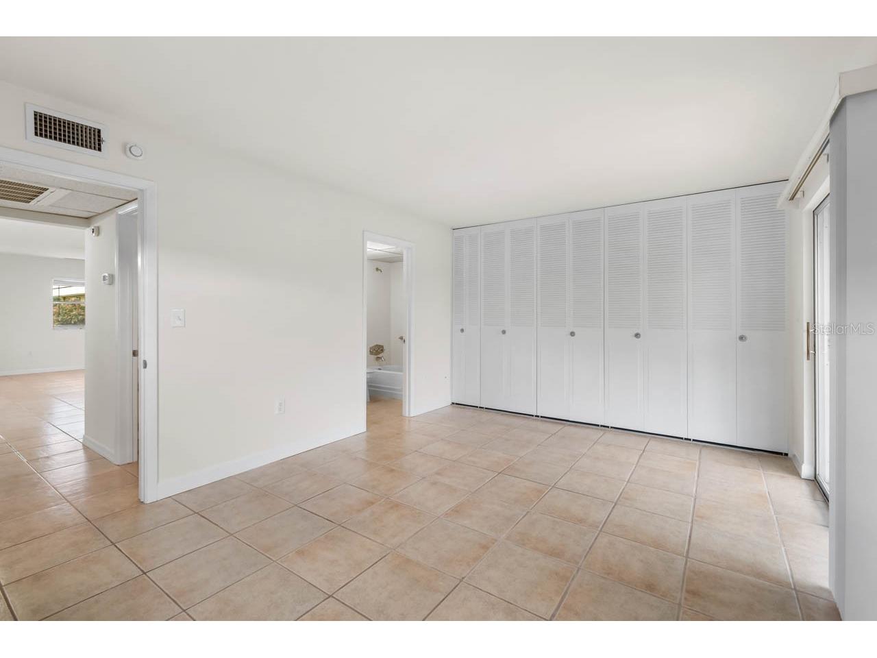 201 Kings Boulevard #19 Sun City Center FL 33573 TB8515140 image15