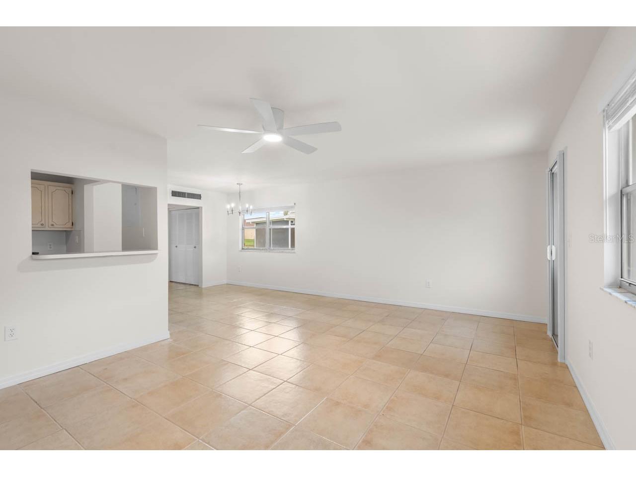 201 Kings Boulevard #19 Sun City Center FL 33573 TB8515140 image6