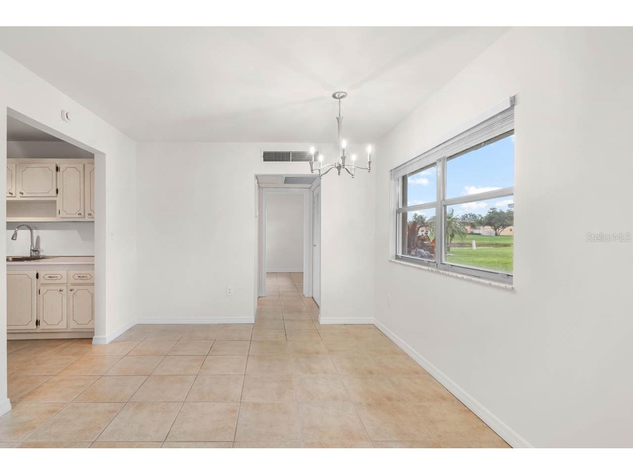 201 Kings Boulevard #19 Sun City Center FL 33573 TB8515140 image7