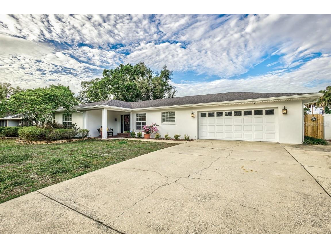 201 Lake Otis Road Winter Haven FL 33884 P4928168 image1