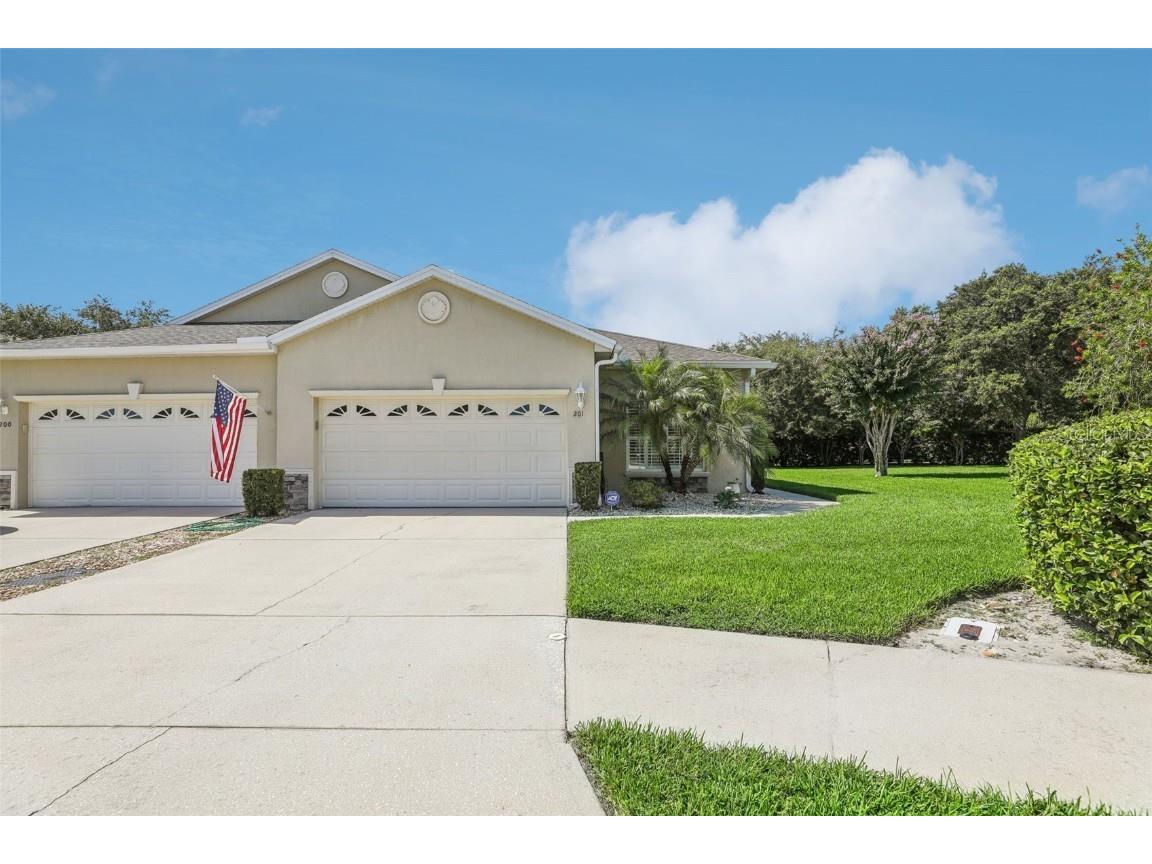 201 Lamonte Point Court Debary FL 32713 O6225961 image1
