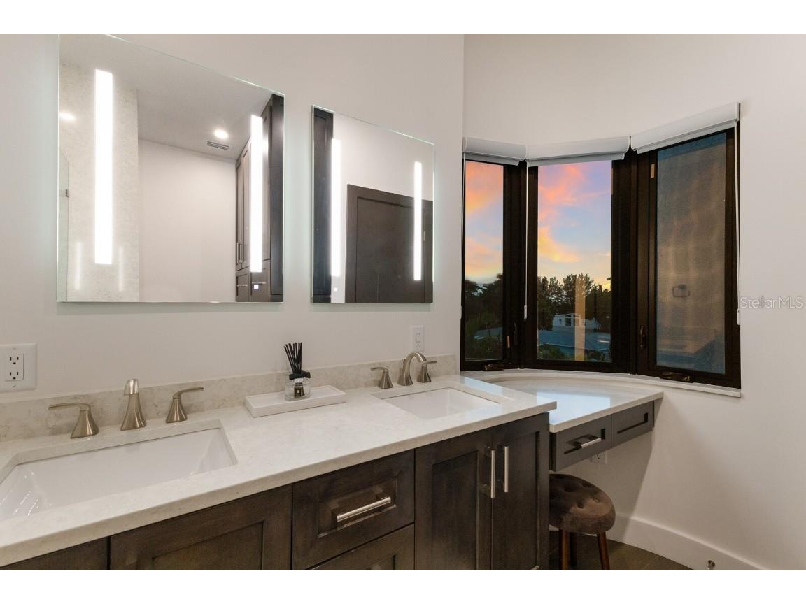 201 N Harbor Drive Holmes Beach FL 34217 A4669504 image20