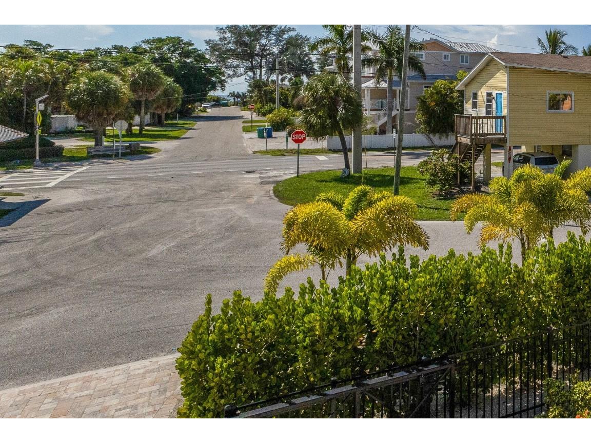 201 N Harbor Drive Holmes Beach FL 34217 A4669504 image29