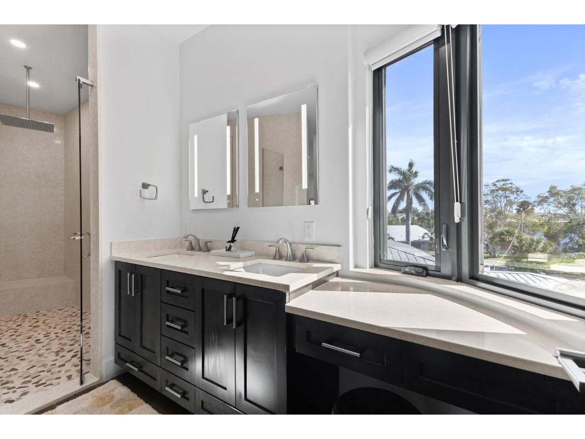 201 N Harbor Drive Holmes Beach FL 34217 A4669504 image64