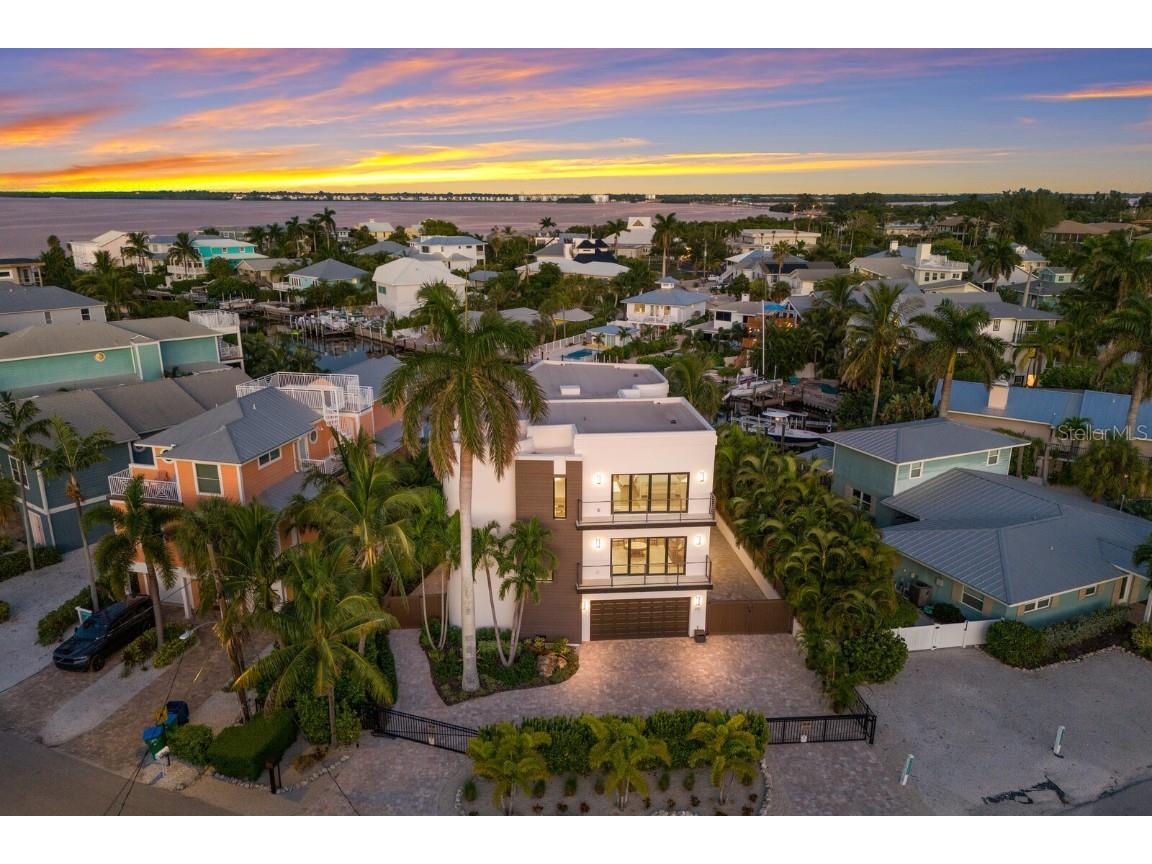 201 N Harbor Drive Holmes Beach FL 34217 A4669504 image8