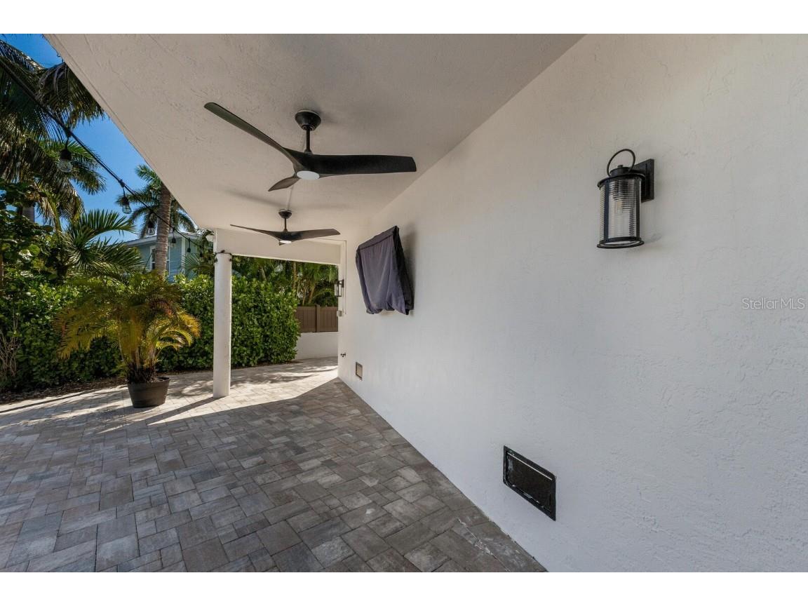 201 N Harbor Drive Holmes Beach FL 34217 A4669504 image80