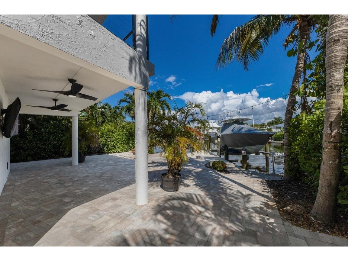 201 N Harbor Drive Holmes Beach FL 34217 A4669504 image81