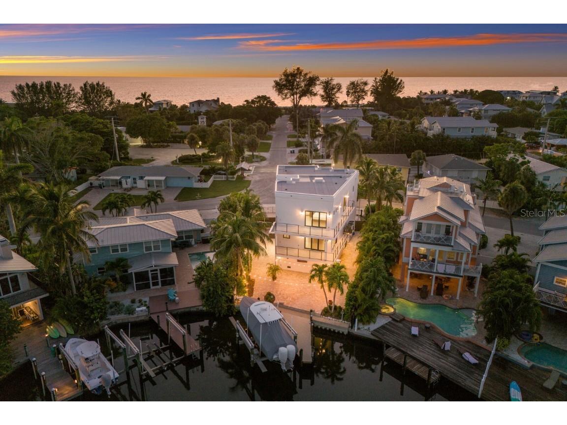 201 N Harbor Drive Holmes Beach FL 34217 A4669504 image9