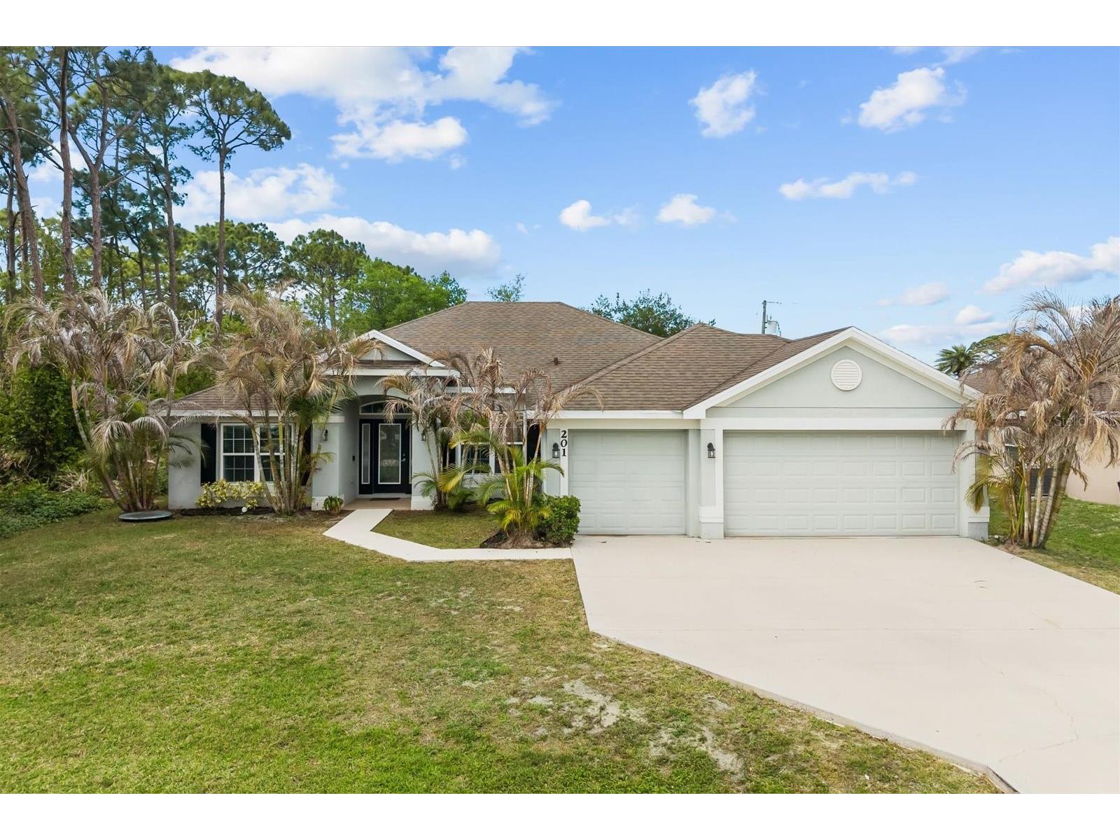 201 NE Greenbrier Avenue Port Saint Lucie FL 34983 FC317425 image1