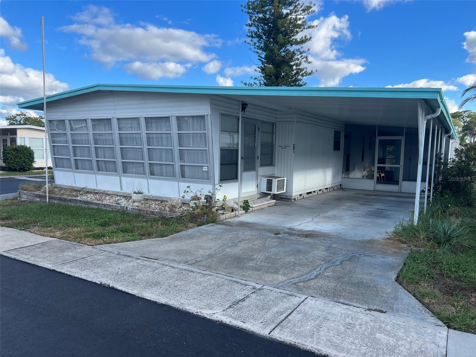 201 Royal Palm Circle Largo FL 33778 U8218369 image1