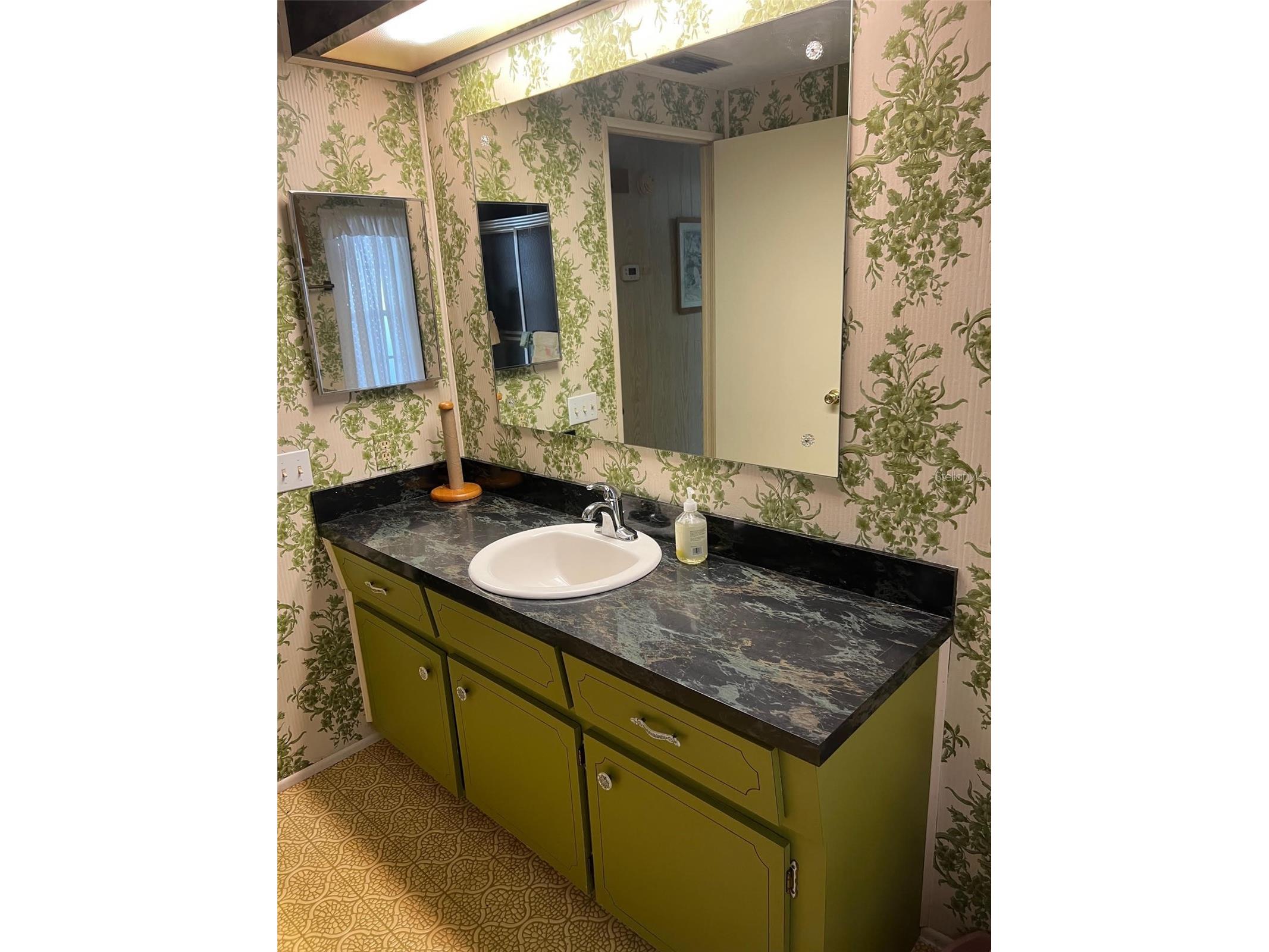 201 Royal Palm Circle Largo FL 33778 U8218369 image17