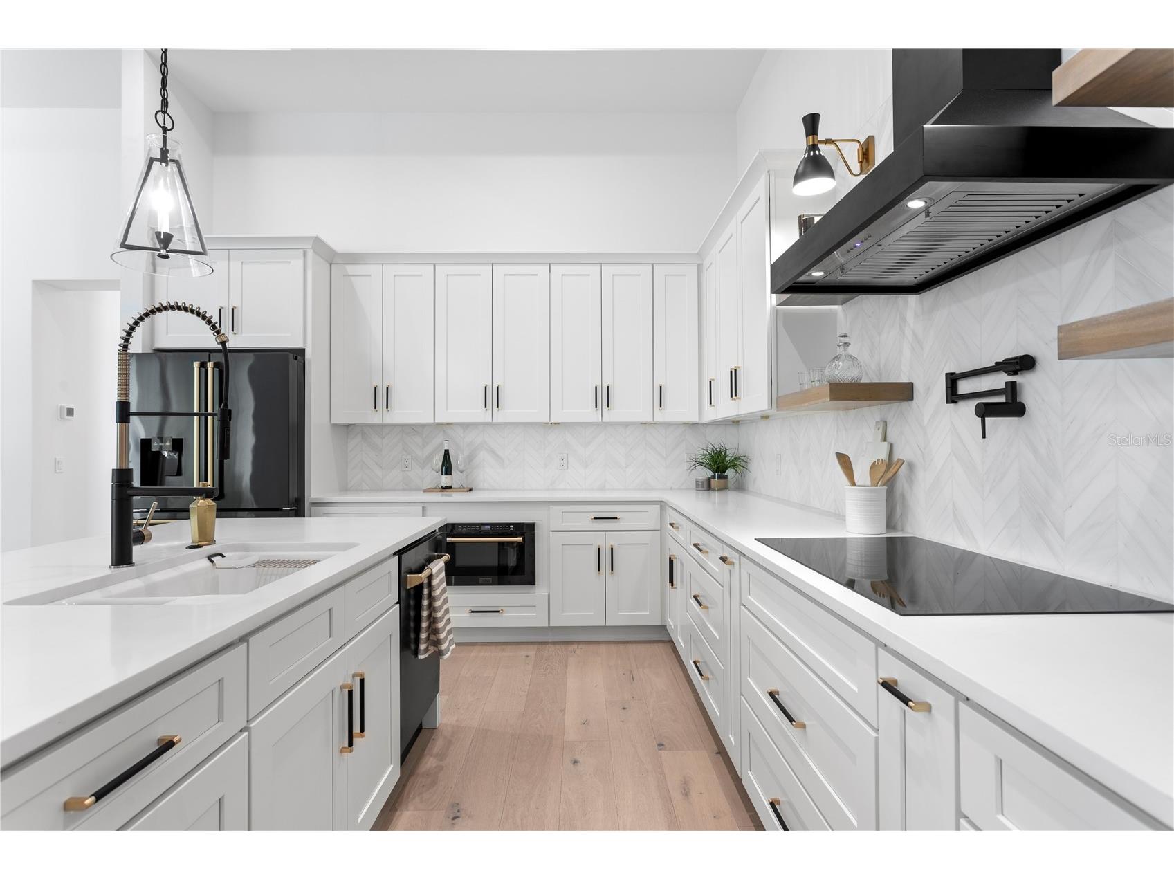 201 S Shade Avenue Sarasota FL 34237 TB8484159 image21