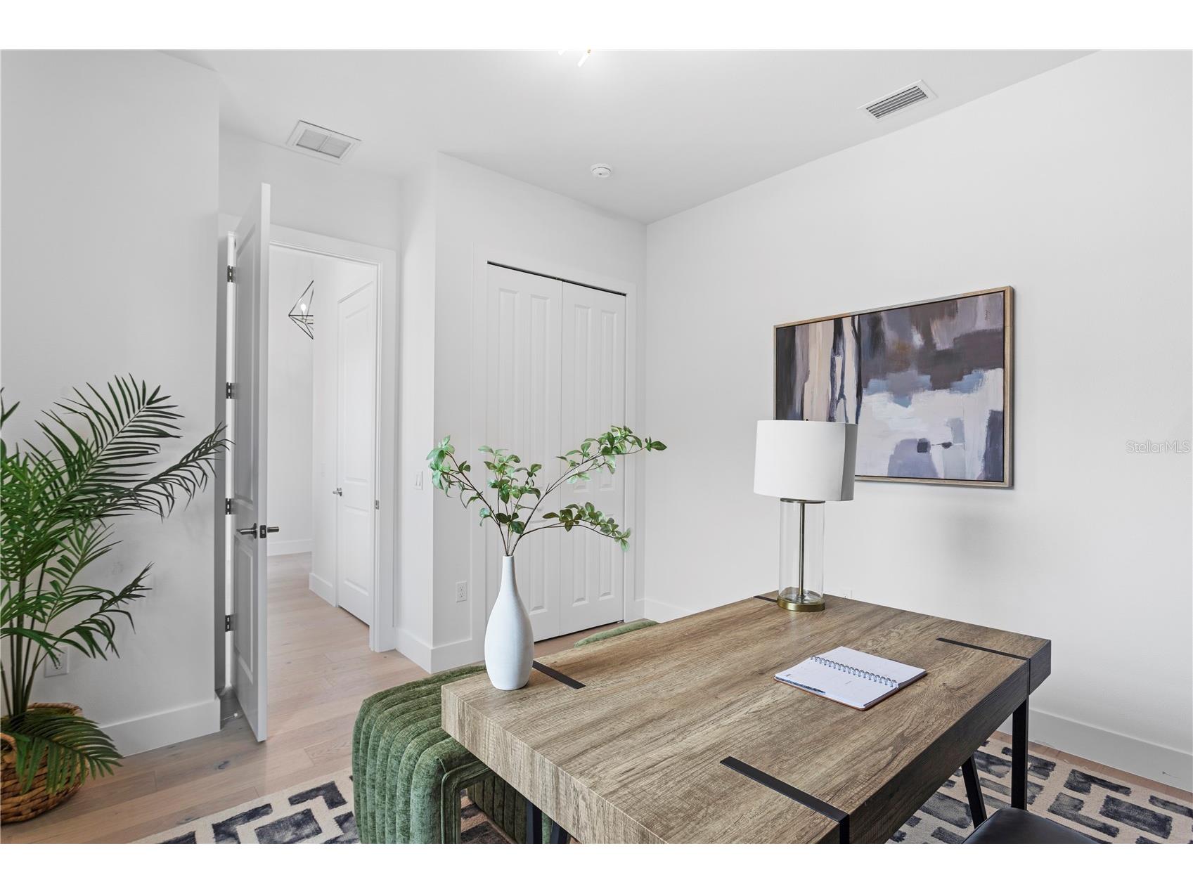 201 S Shade Avenue Sarasota FL 34237 TB8484159 image26