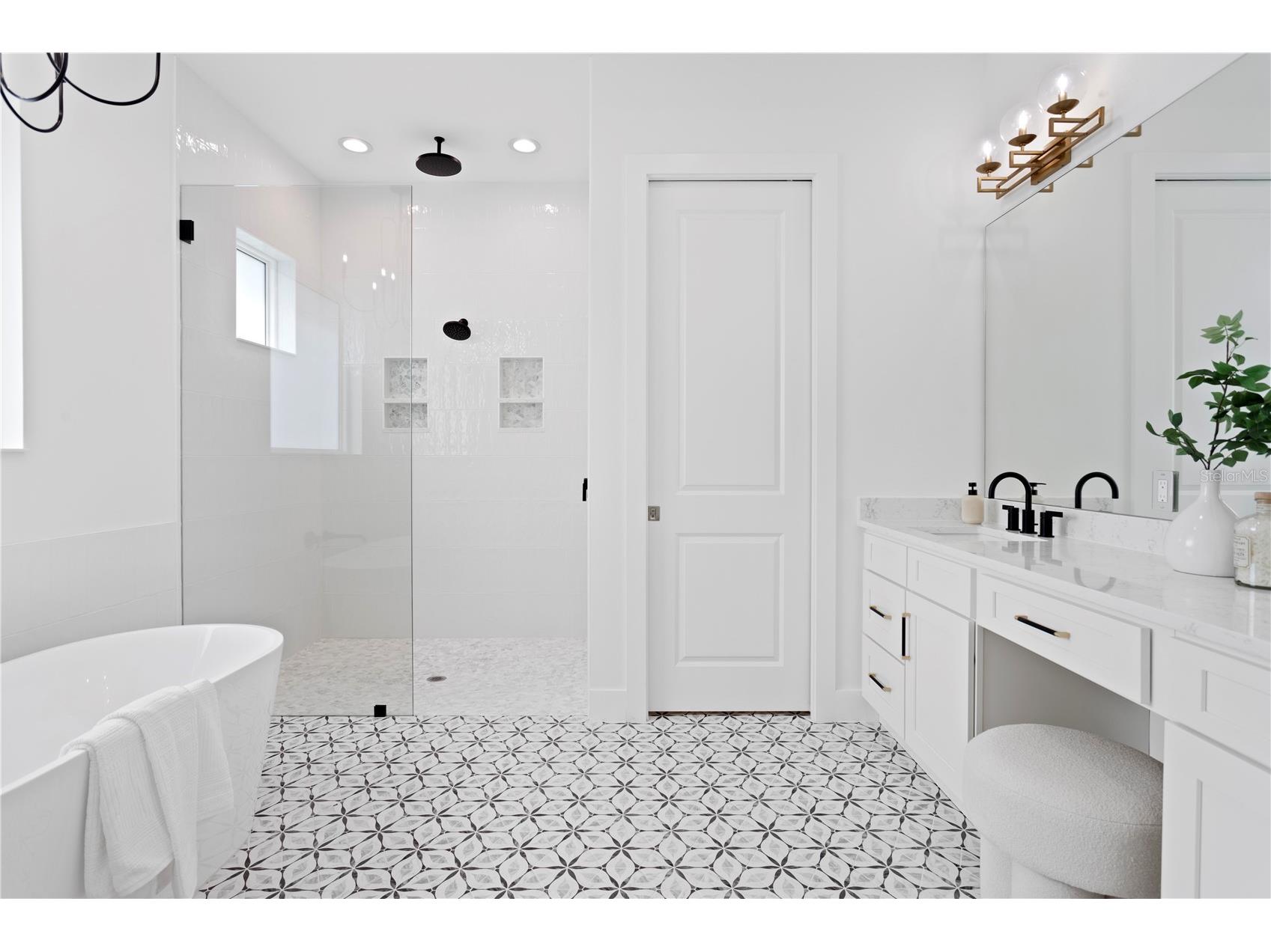 201 S Shade Avenue Sarasota FL 34237 TB8484159 image32