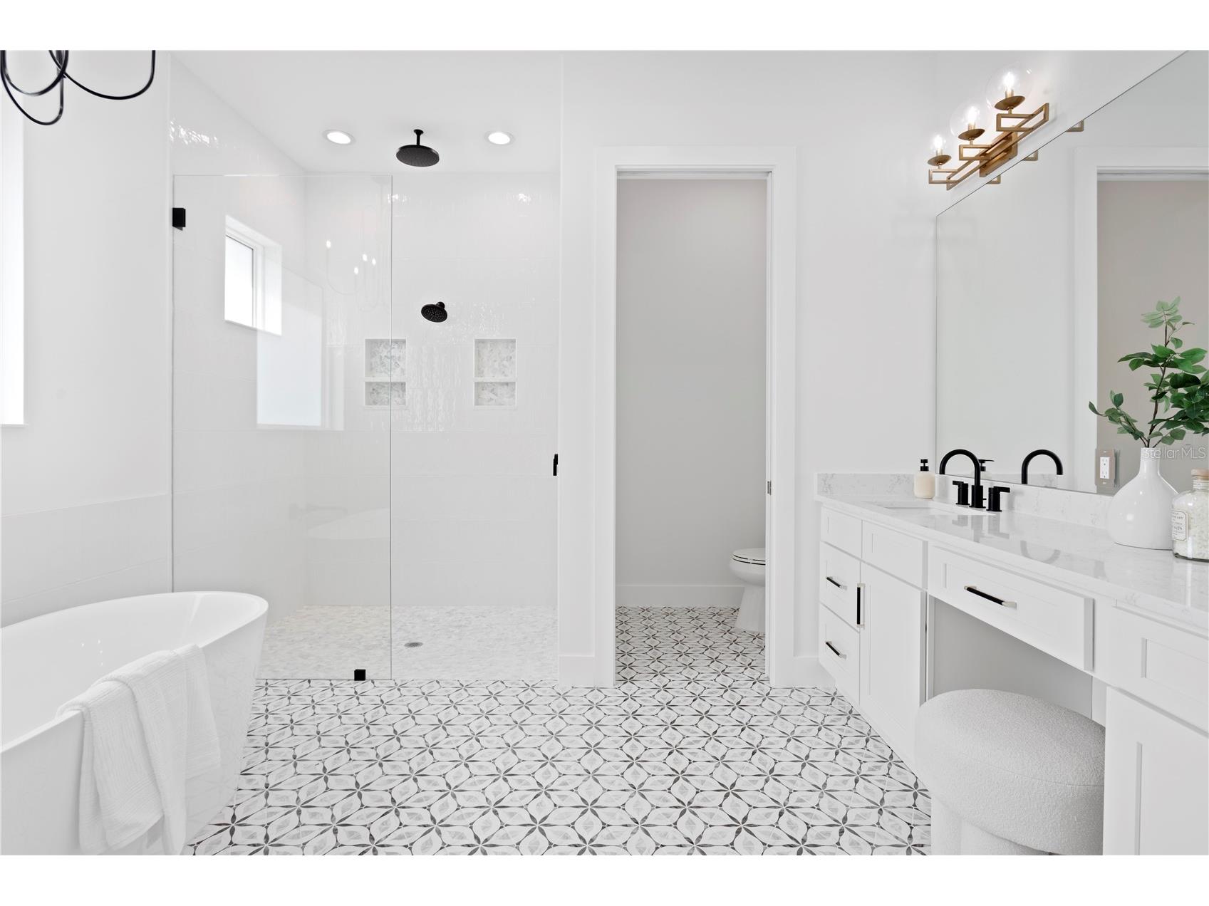 201 S Shade Avenue Sarasota FL 34237 TB8484159 image34