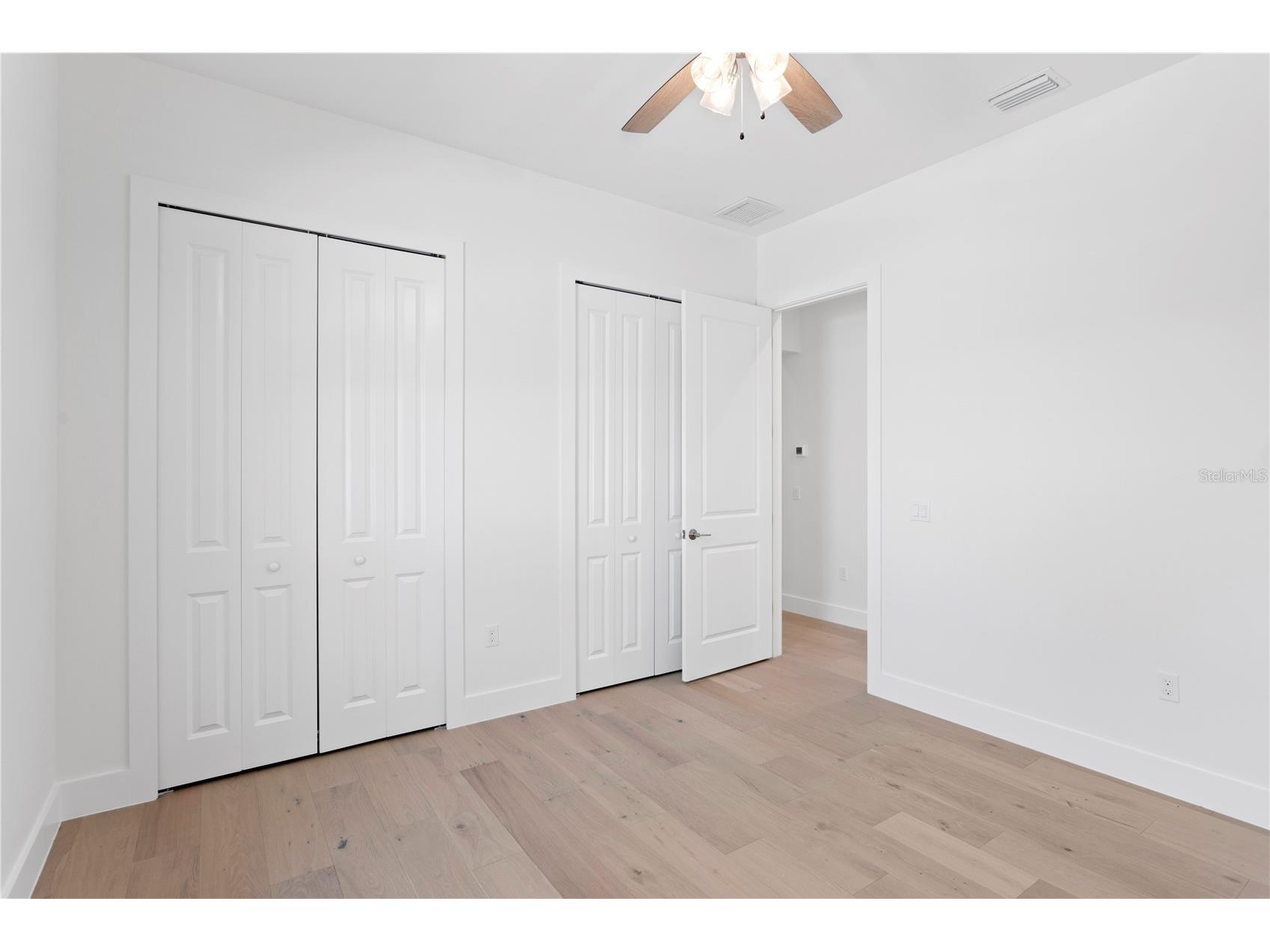 201 S Shade Avenue Sarasota FL 34237 TB8484159 image38