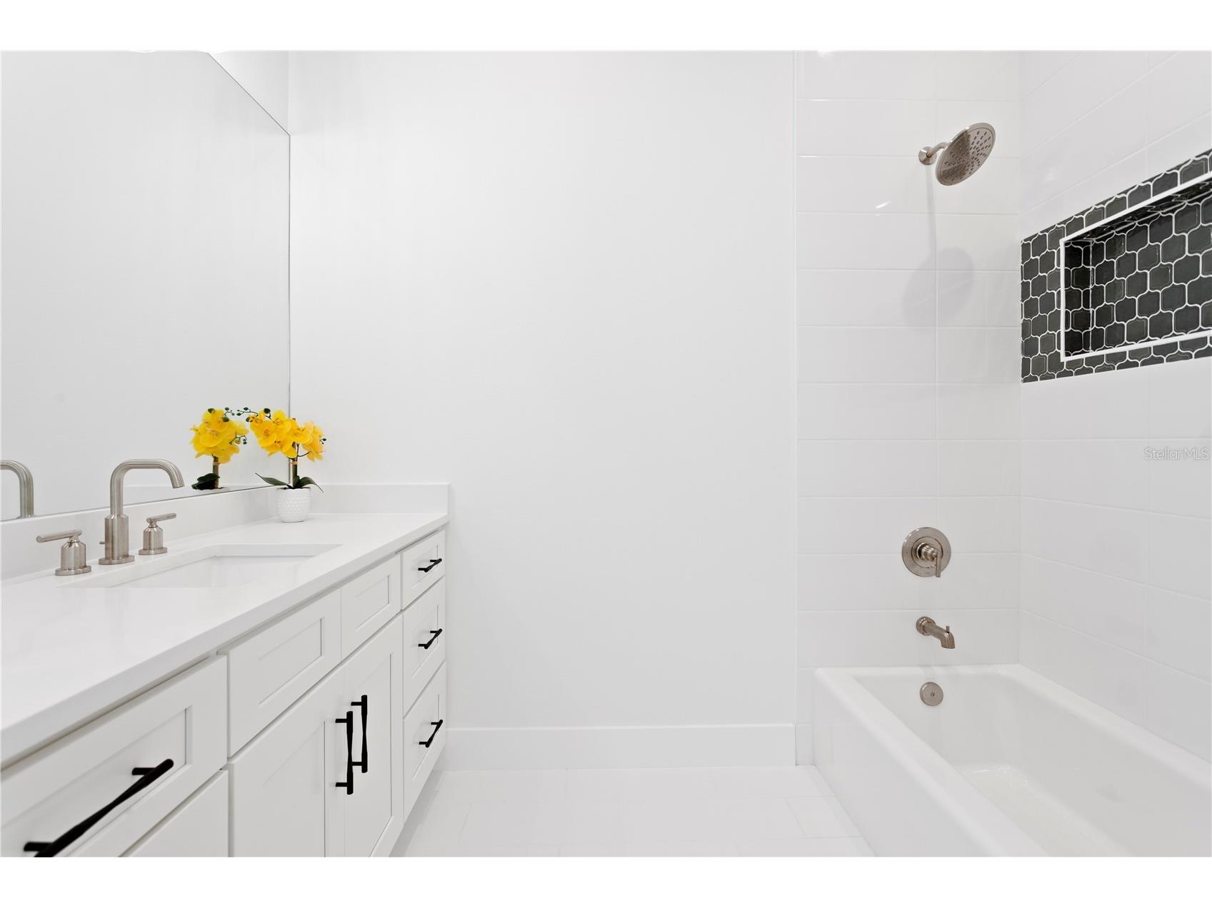 201 S Shade Avenue Sarasota FL 34237 TB8484159 image39