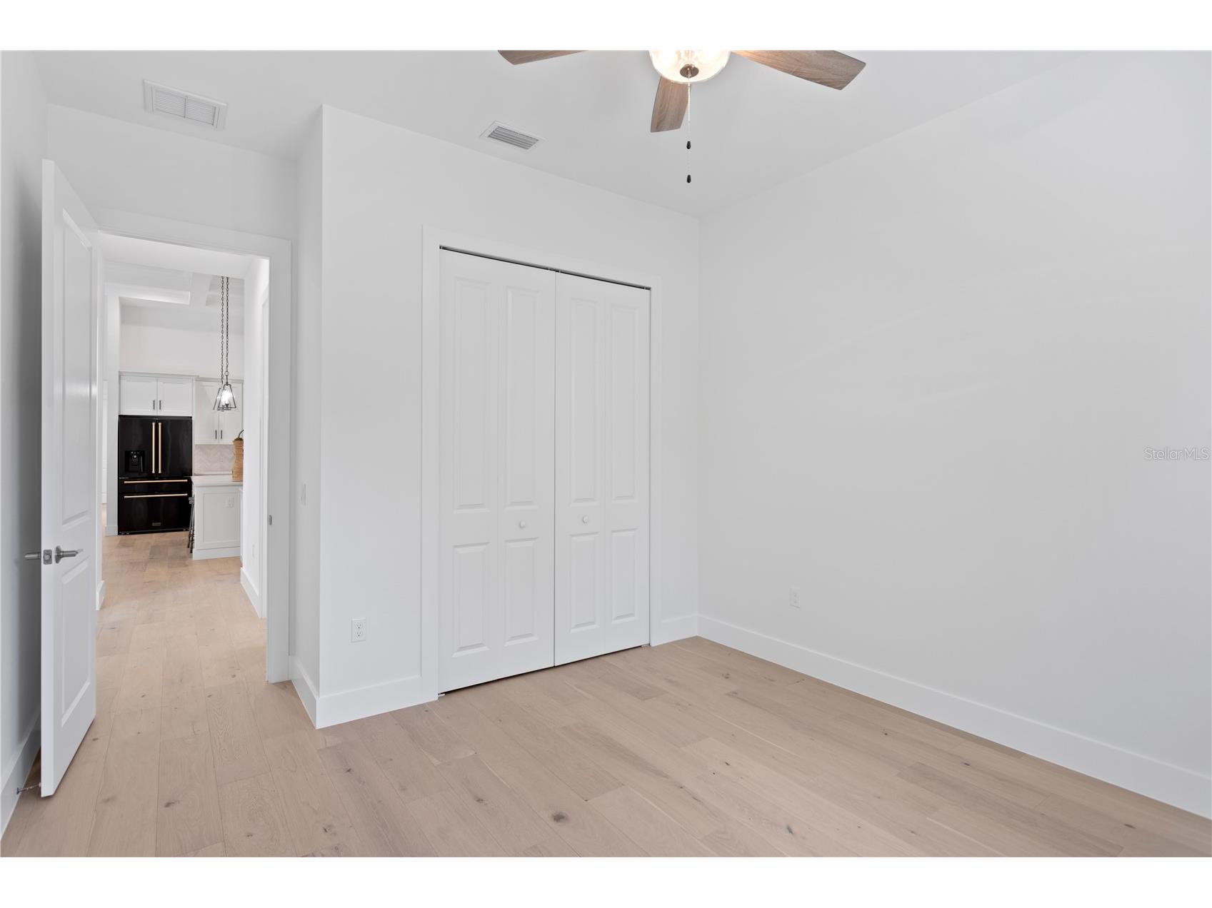 201 S Shade Avenue Sarasota FL 34237 TB8484159 image43