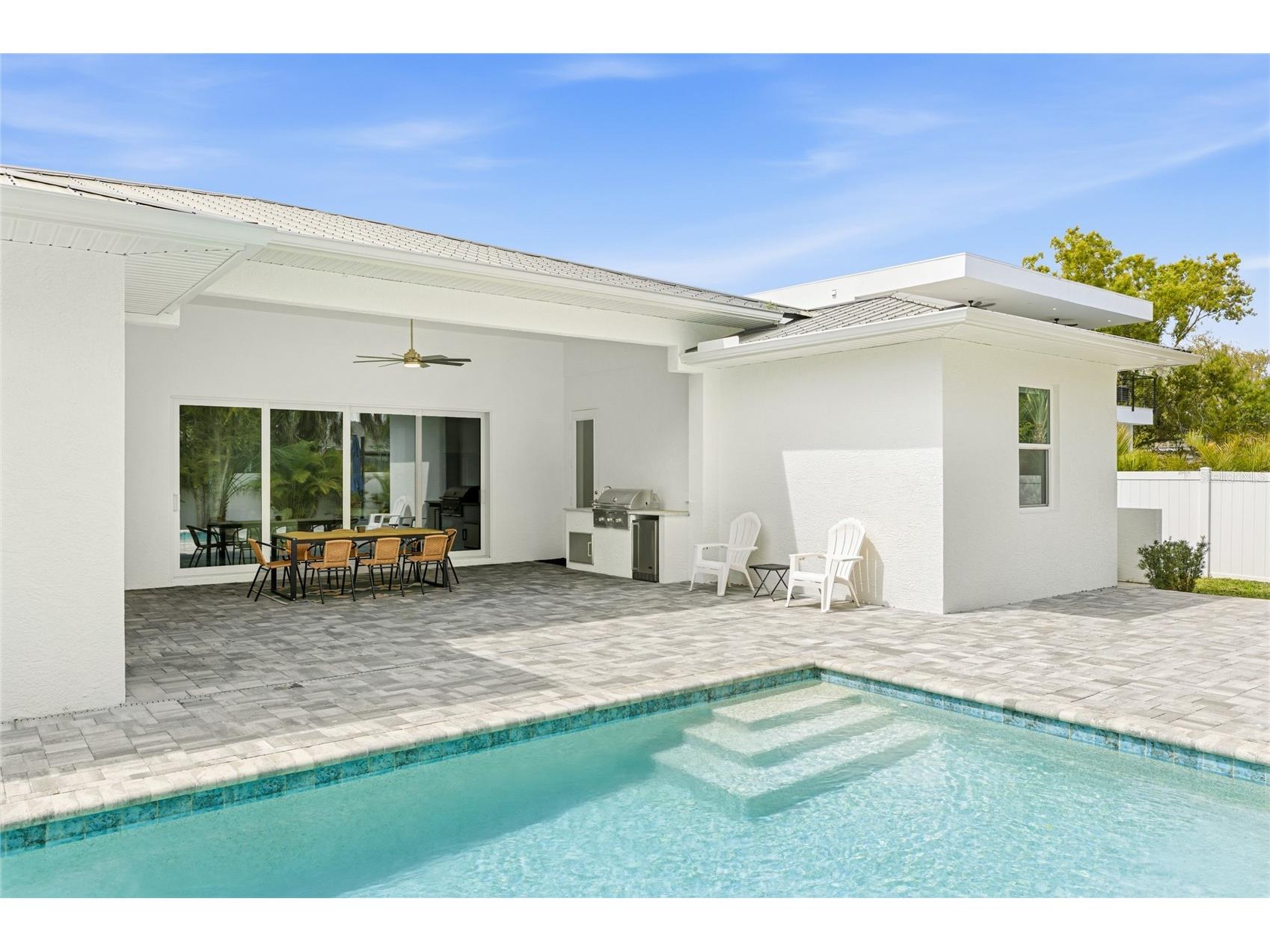 201 S Shade Avenue Sarasota FL 34237 TB8484159 image50