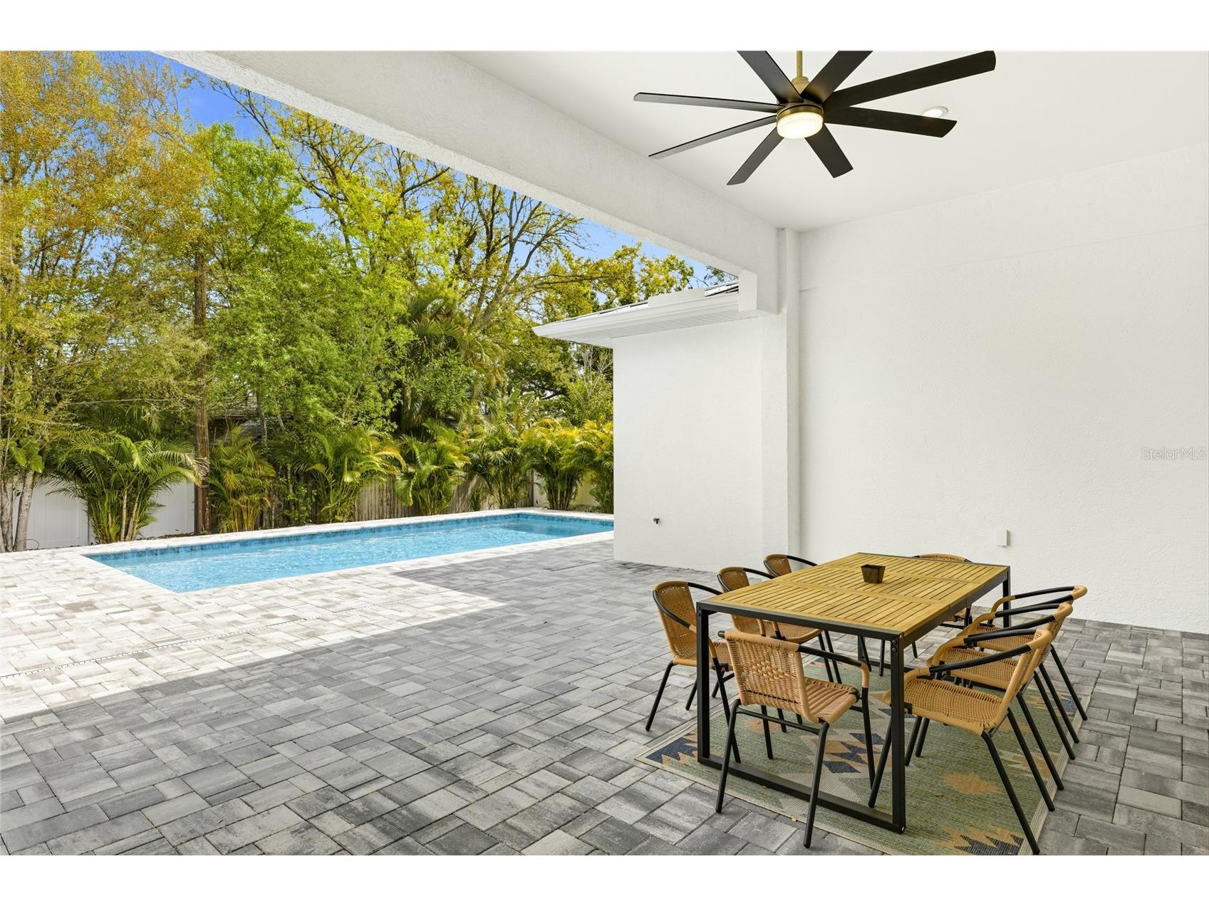 201 S Shade Avenue Sarasota FL 34237 TB8484159 image57