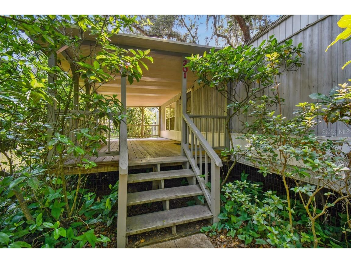 201 Sligh Avenue Seffner FL 33584 T3455279 image1