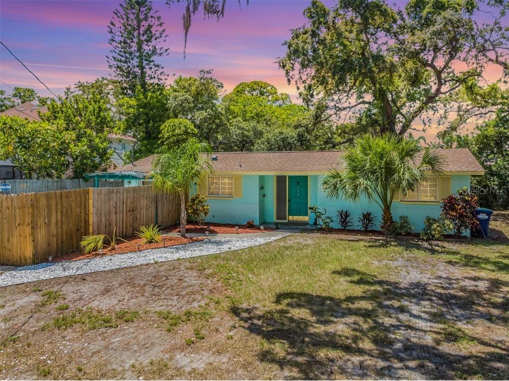 201 South Street Palm Harbor FL 34683 U8210049 image1