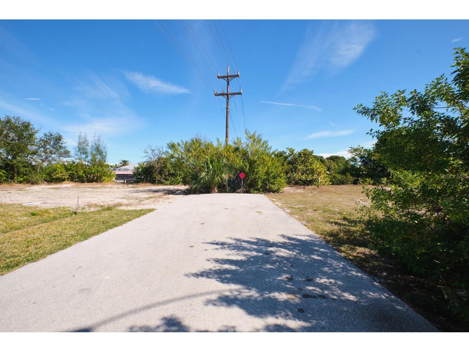 201 SW 40th Street Cape Coral FL 33914 C7526130 image2