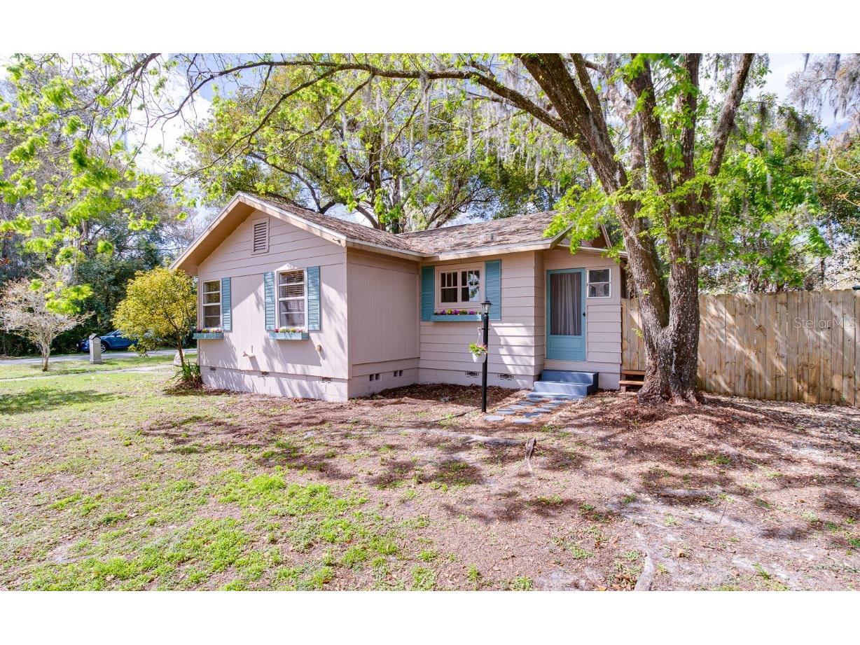 201 W Central Avenue Orange City FL 32763 V4941270 image1