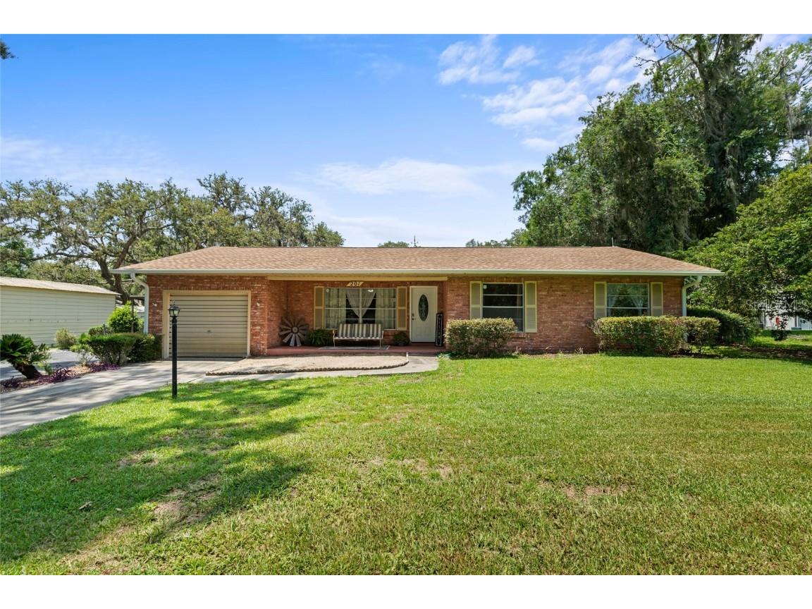201 W Lady Lake Boulevard Lady Lake FL 32159 G5070364 image1