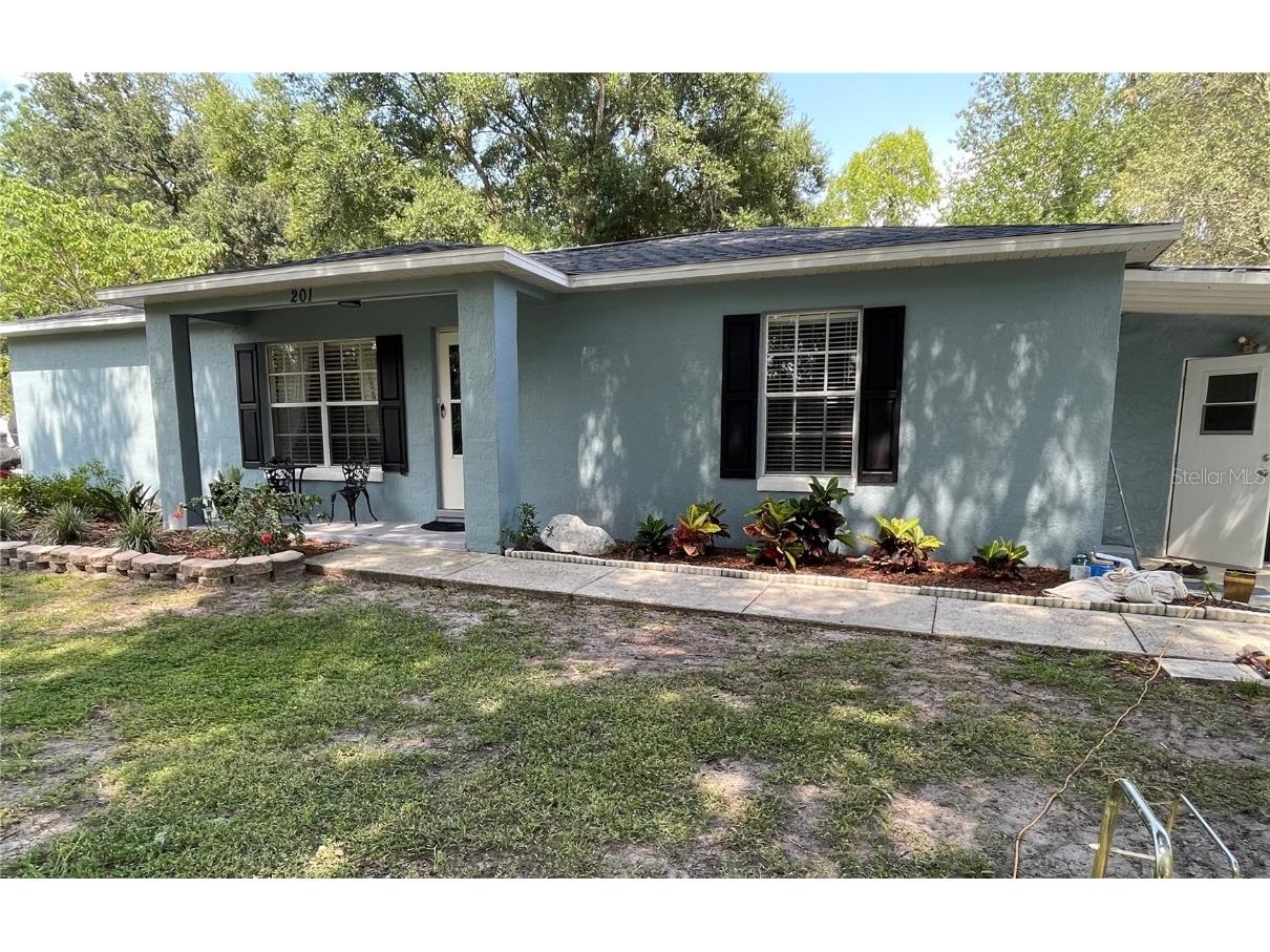 201 W Mirror Lake Drive Fruitland Park FL 34731 G5070648 image1