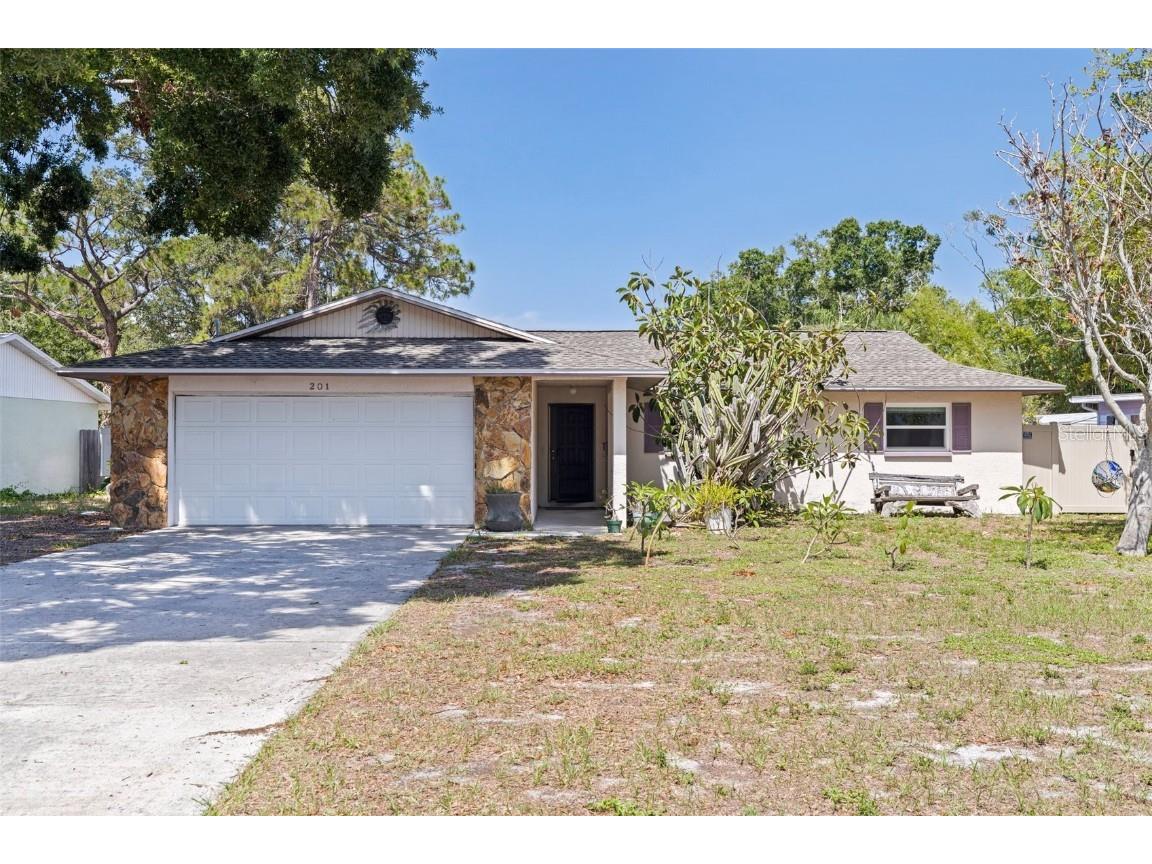 201 Westwood Terrace N Saint Petersburg FL 33710 TB8395077 image1