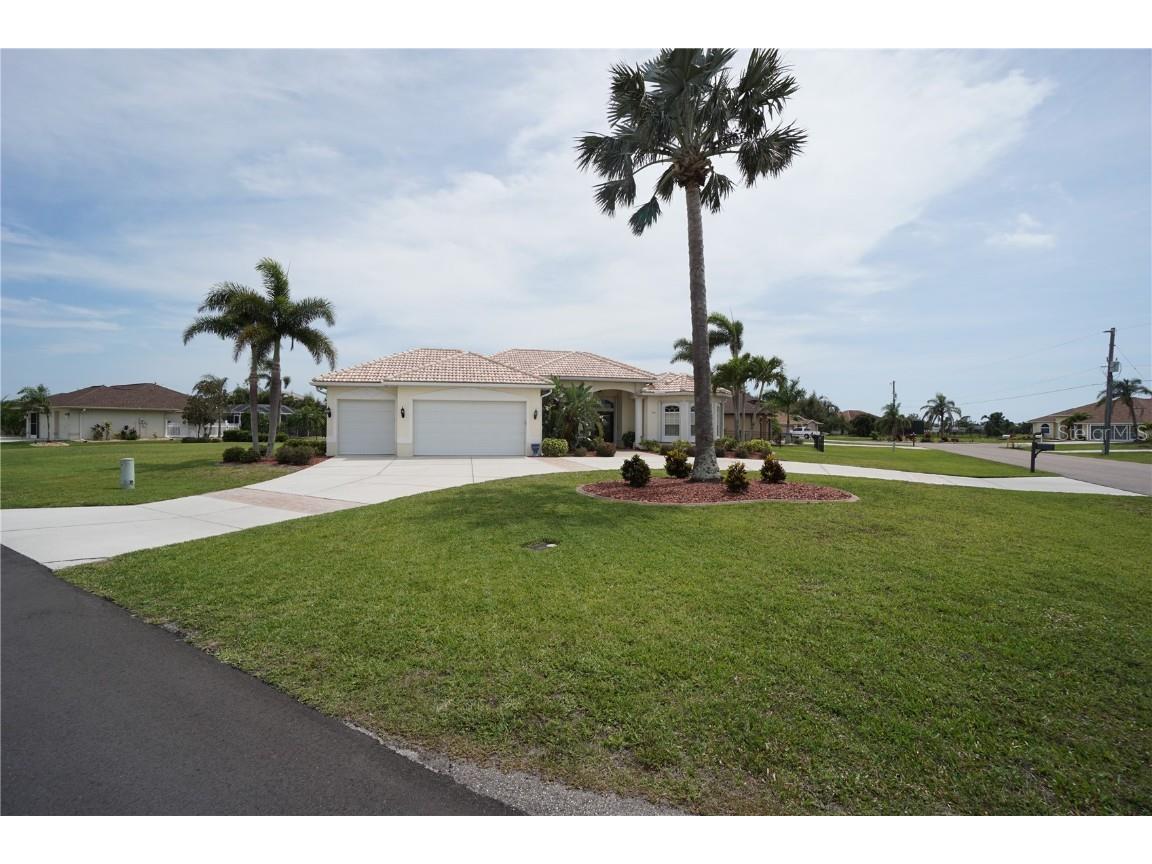201 Yucca Punta Gorda FL 33955 C7472989 image1