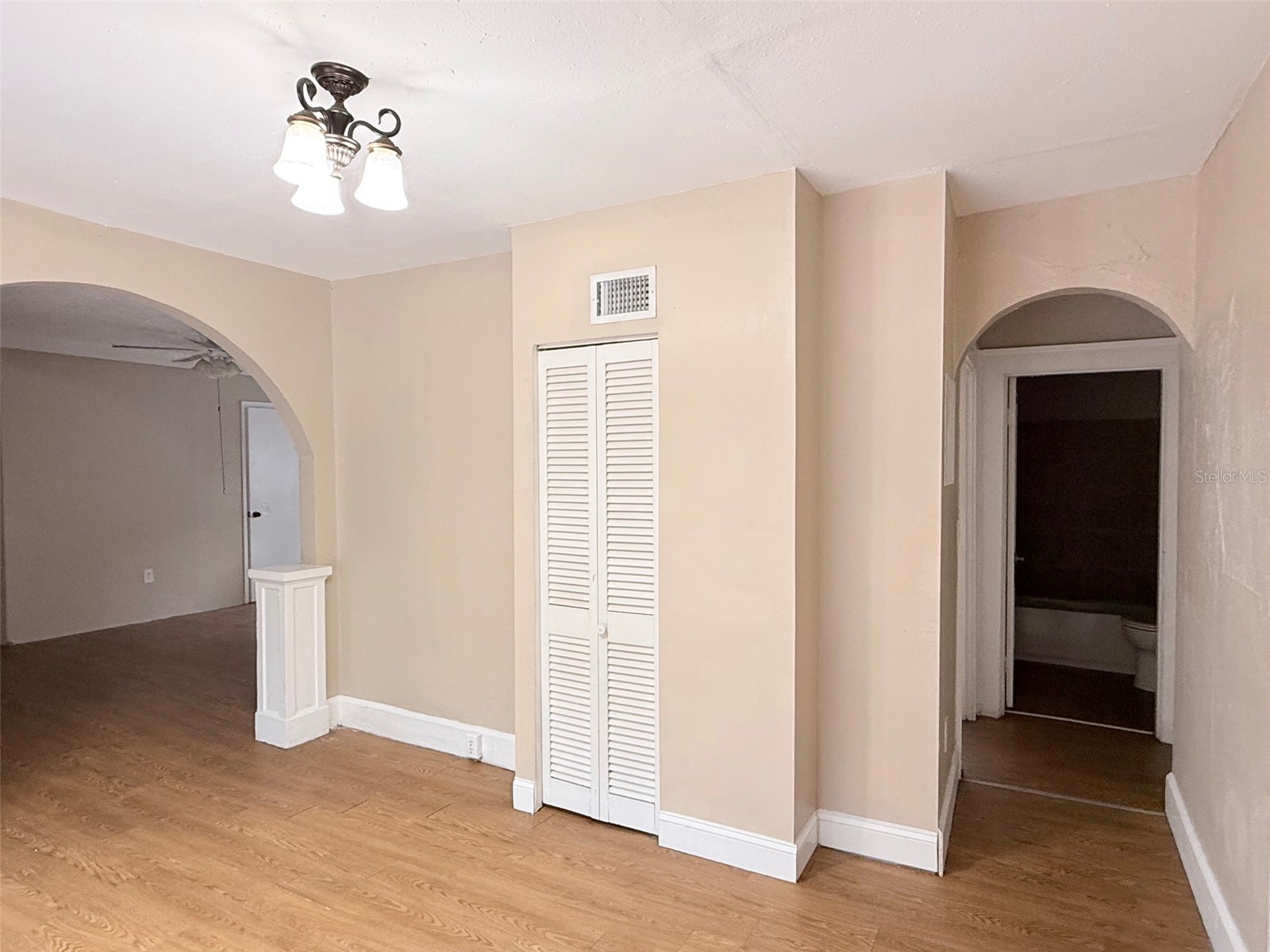 2010 22nd Street S Saint Petersburg FL 33712 TB8504954 image9