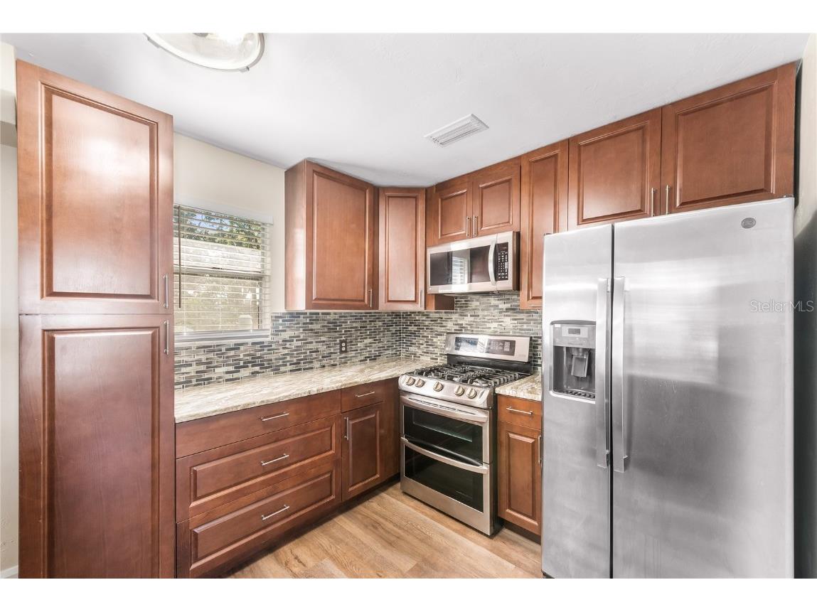 2010 42nd Street S Saint Petersburg FL 33711 TB8433777 image10