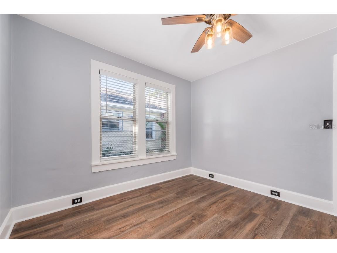 2010 42nd Street S Saint Petersburg FL 33711 TB8433777 image16