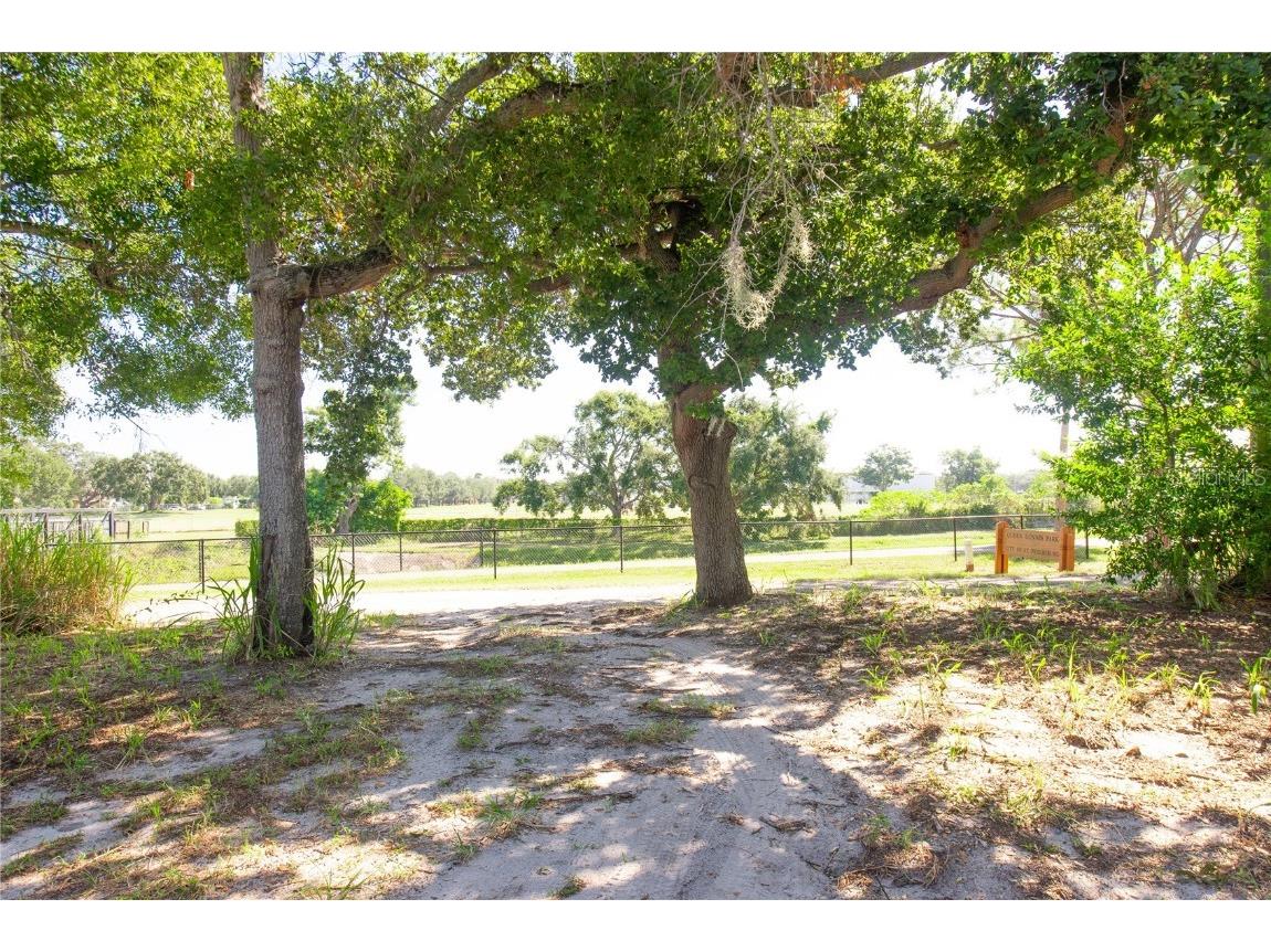 2010 42nd Street S Saint Petersburg FL 33711 TB8433777 image26