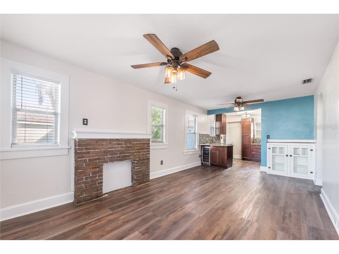 2010 42nd Street S Saint Petersburg FL 33711 TB8433777 image4