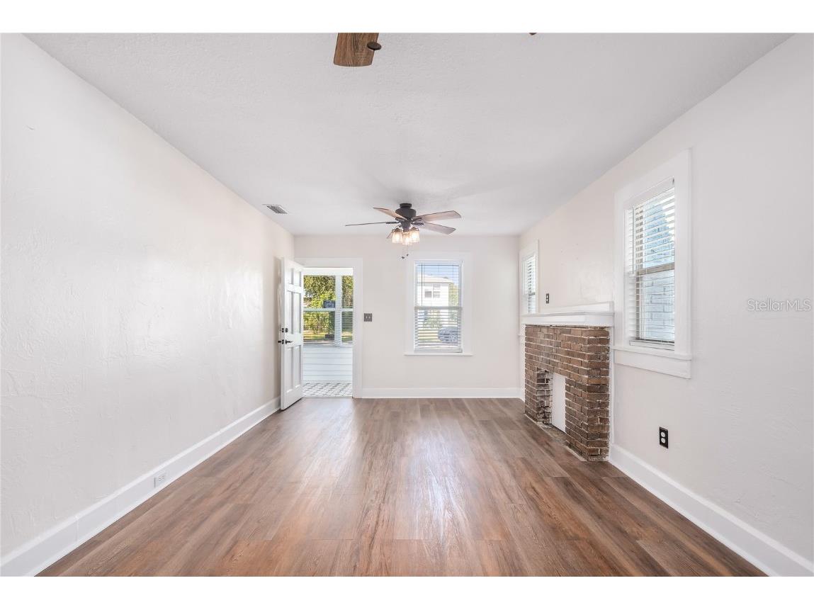 2010 42nd Street S Saint Petersburg FL 33711 TB8433777 image5