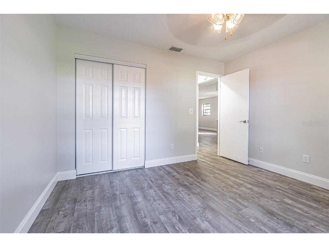 2010 Cedar Run Drive Plant City FL 33563 TB8432253 image15