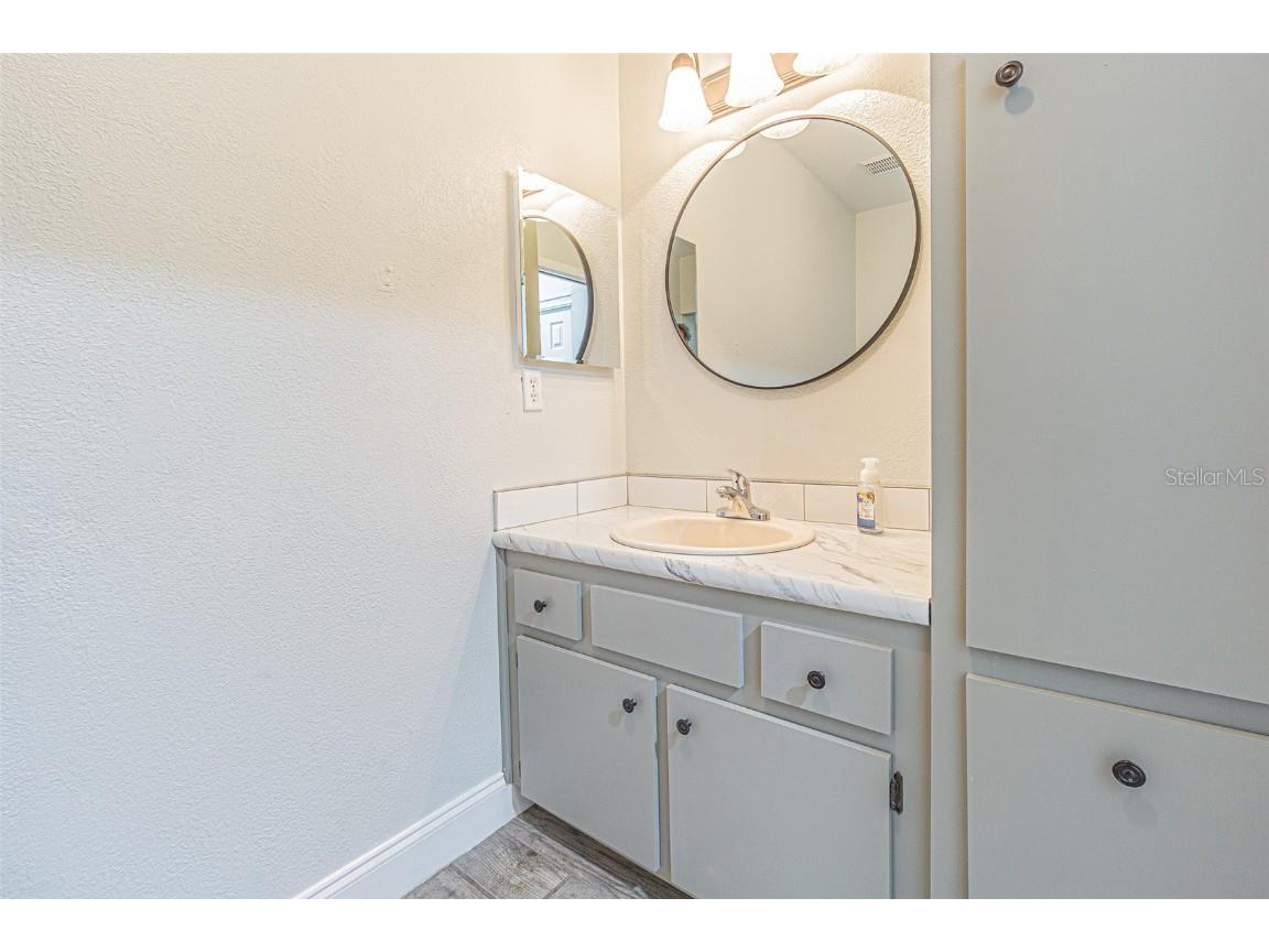 2010 Cedar Run Drive Plant City FL 33563 TB8432253 image18