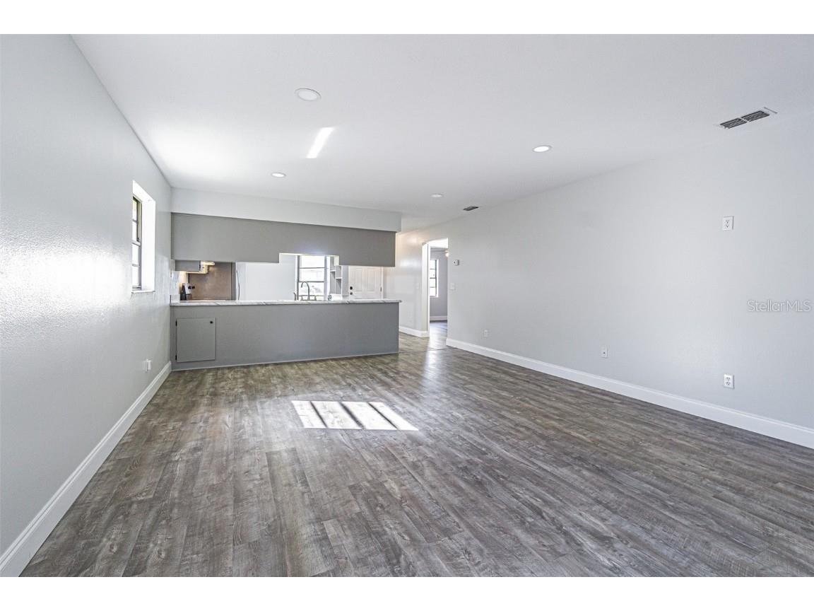 2010 Cedar Run Drive Plant City FL 33563 TB8432253 image9