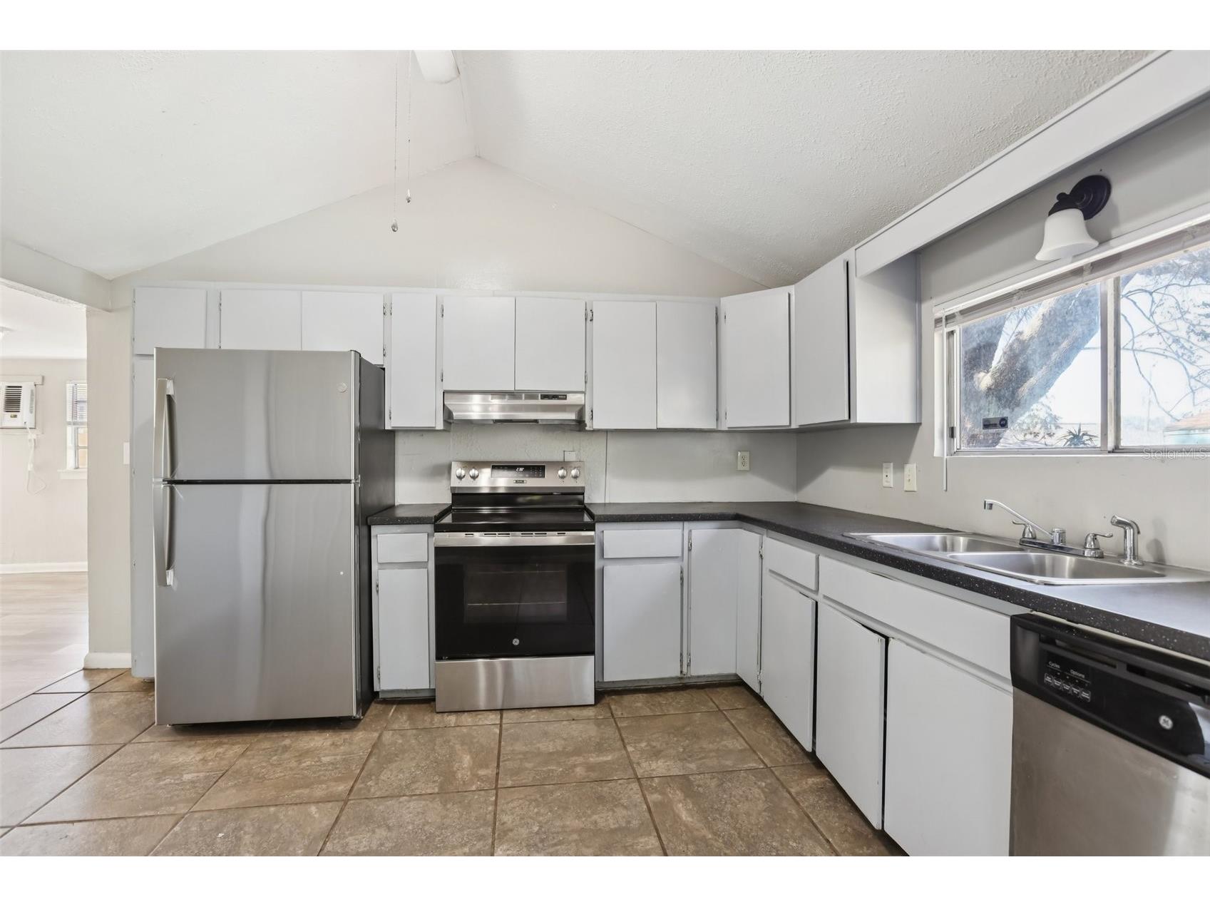 2010 E Yukon Street Tampa FL 33604 TB8470799 image8
