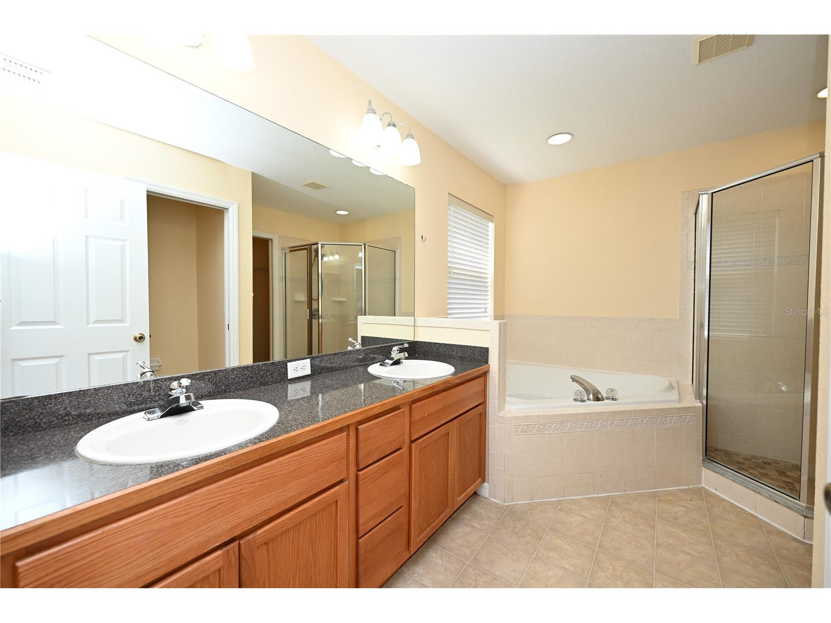 2010 Hatteras Point Lakeland FL 33813 L4961482 image26