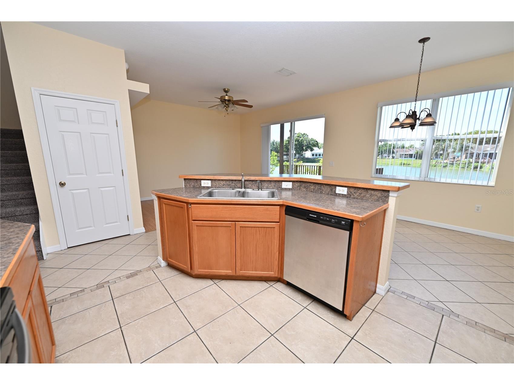 2010 Hatteras Point Lakeland FL 33813 L4961482 image5