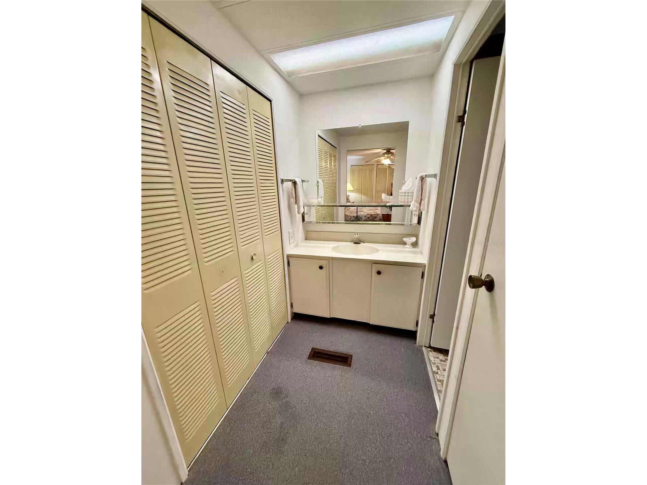 2010 Hickorywood Drive South Daytona FL 32119 V4943799 image14