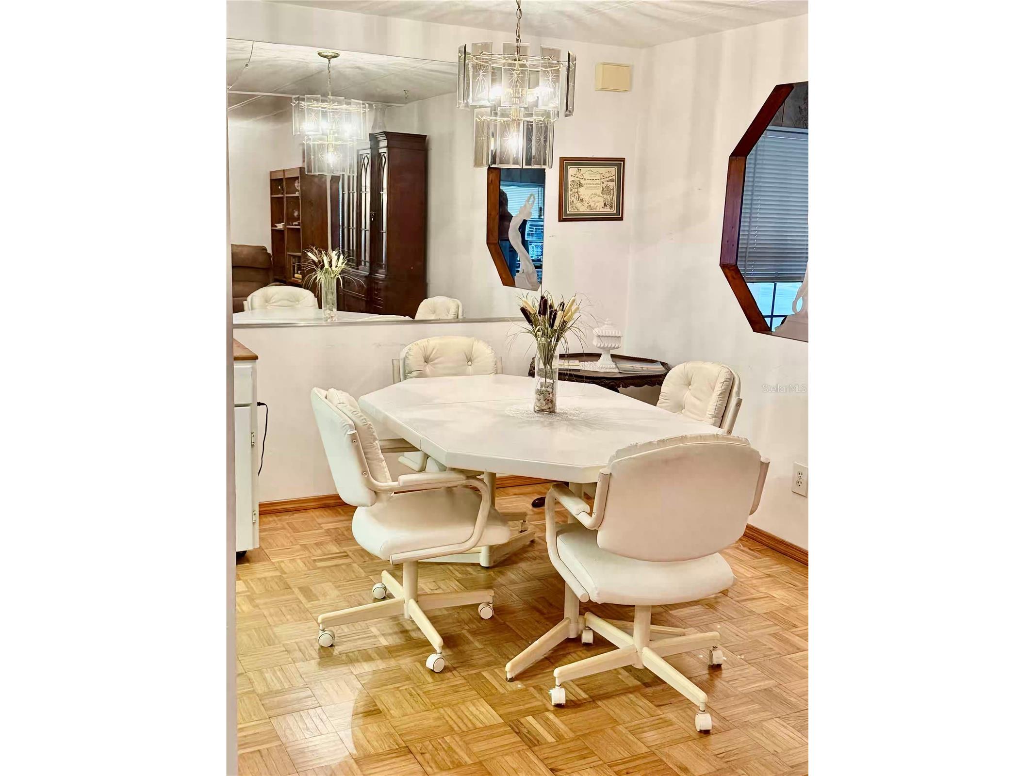 2010 Hickorywood Drive South Daytona FL 32119 V4943799 image7